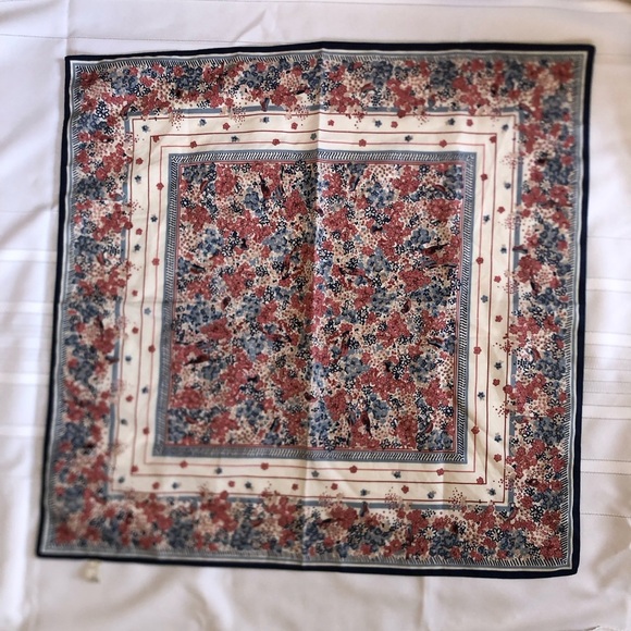 Vtg St. Michael Floral Patterned Scarf - Picture 2 of 10